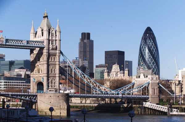 Tower Bridge & Modern Tower