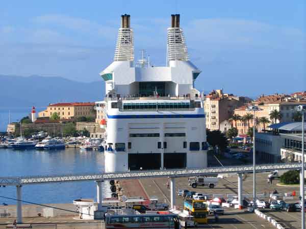 CruiseShip@Dock-050505