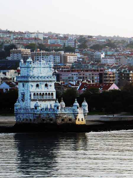 Torre-de-Belem-042005-717a